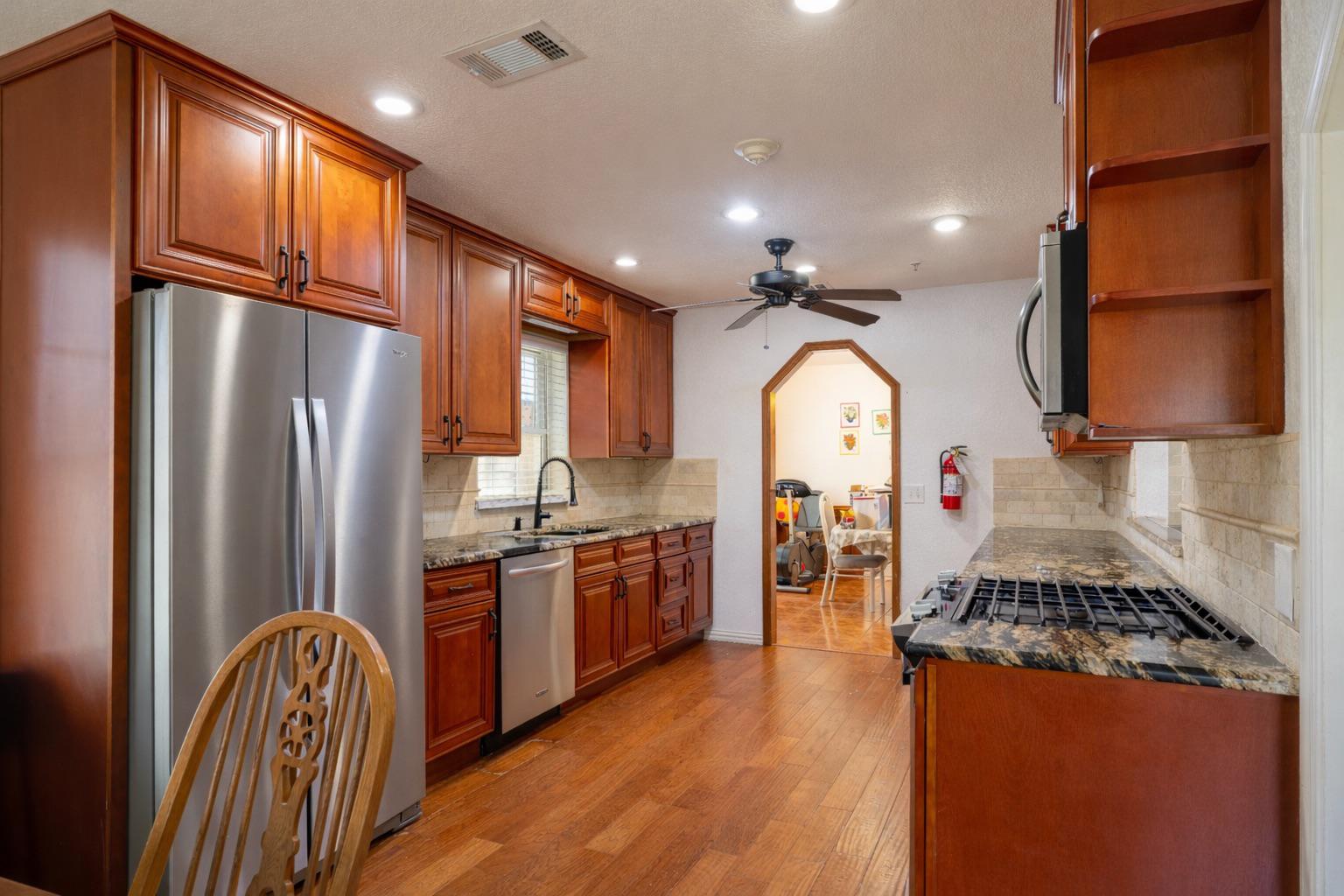 Kitchen 2